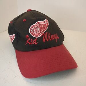 Vintage Detroit Red Wings Black Red Spell Out Logo 7‎ Hockey NHL Cap